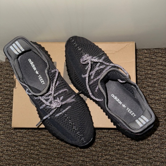 adidas yeezy boost 350 v2 static black reflective